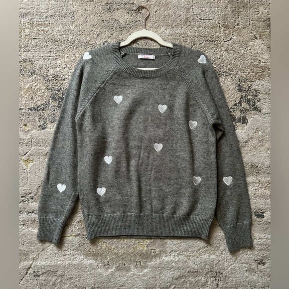 Grey Heart Knit Set - New! - Picture 4 of 11